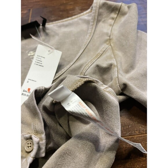 Out From Under Urban Outfiters Long Sleeve Button Down Cropped Cardigan NWT Smal - Picture 4 of 8